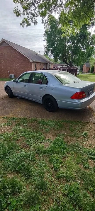 2002 Lexus LS 3rd Gen - Image 2 of 5