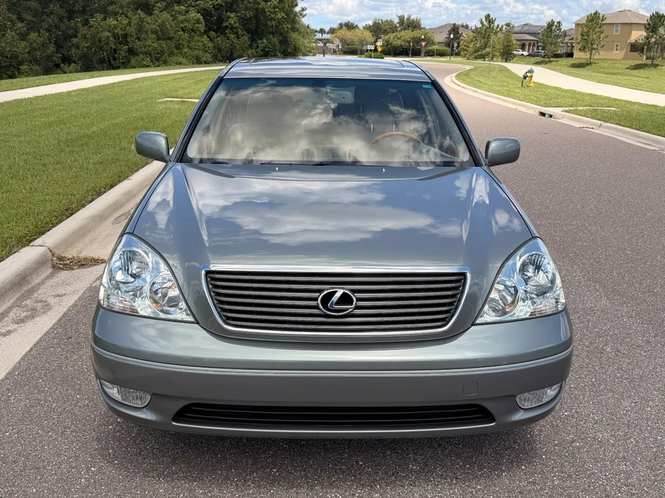 2002 Lexus LS 3rd Gen - Image 8 of 31