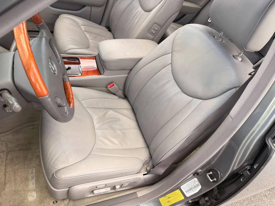 2002 Lexus LS 3rd Gen - Image 14 of 31