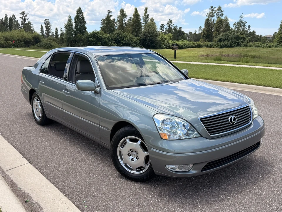 2002 Lexus LS 3rd Gen - Image 7 of 31