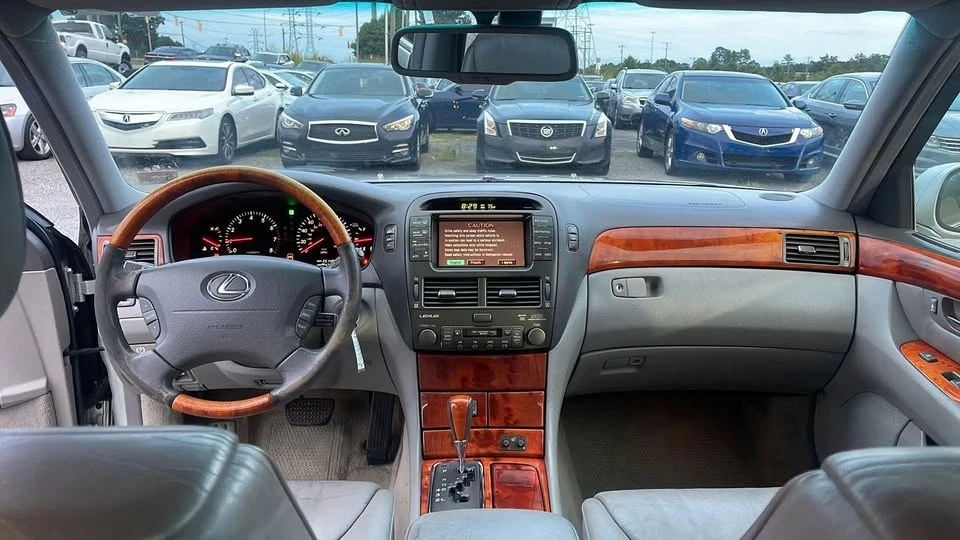 2002 Lexus LS 3rd Gen - Image 3 of 7