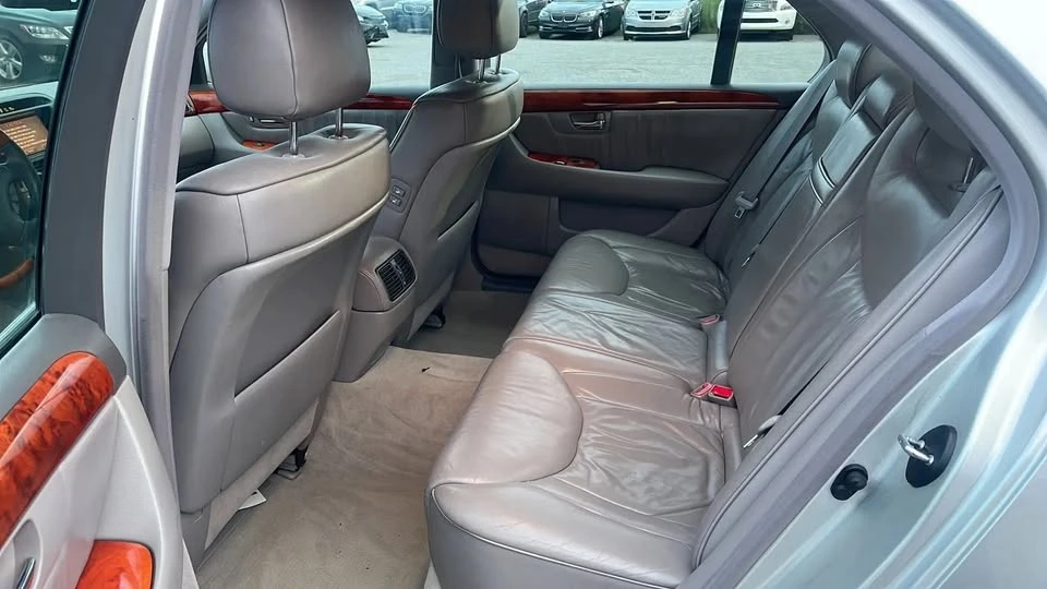 2002 Lexus LS 3rd Gen - Image 6 of 7