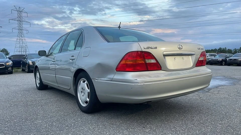 2002 Lexus LS 3rd Gen - Image 7 of 7