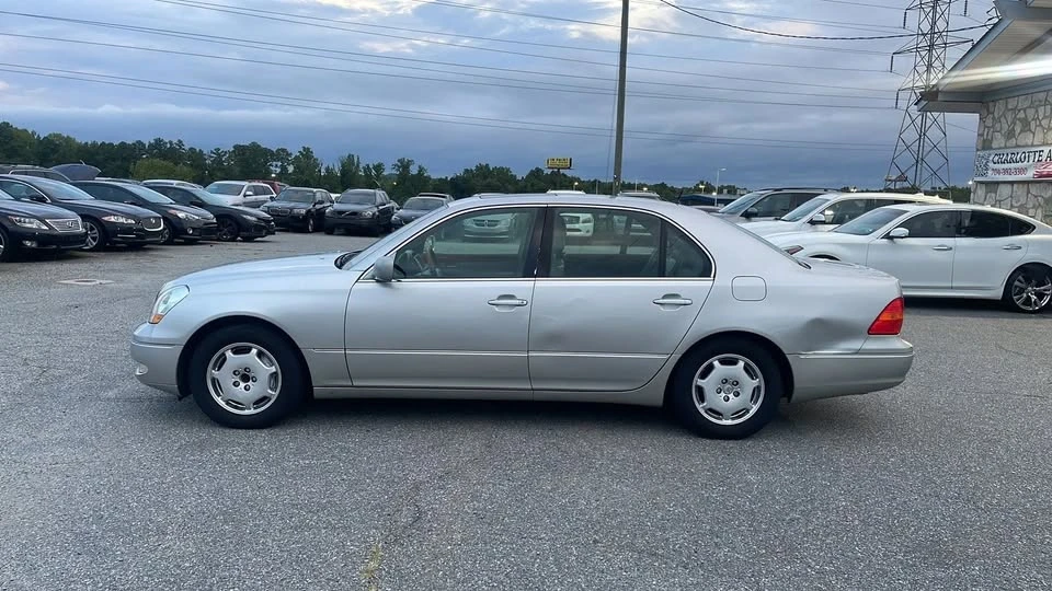 2002 Lexus LS 3rd Gen - Image 5 of 7