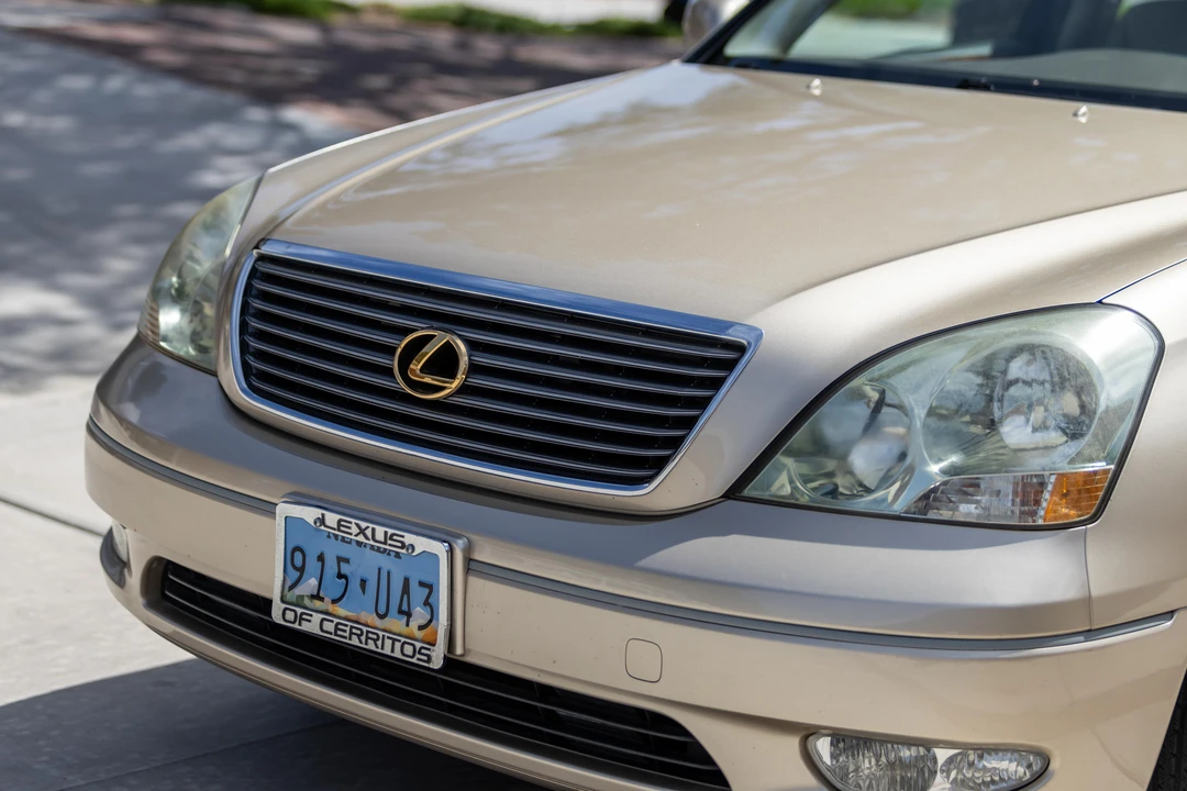 2002 Lexus LS 3rd Gen - Image 12 of 31