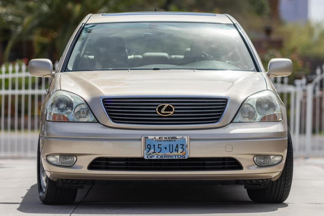 2002 Lexus LS 3rd Gen - Image 2 of 31
