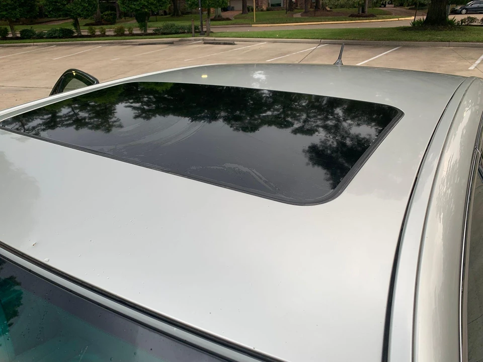 2002 Lexus LS 3rd Gen - Image 21 of 31
