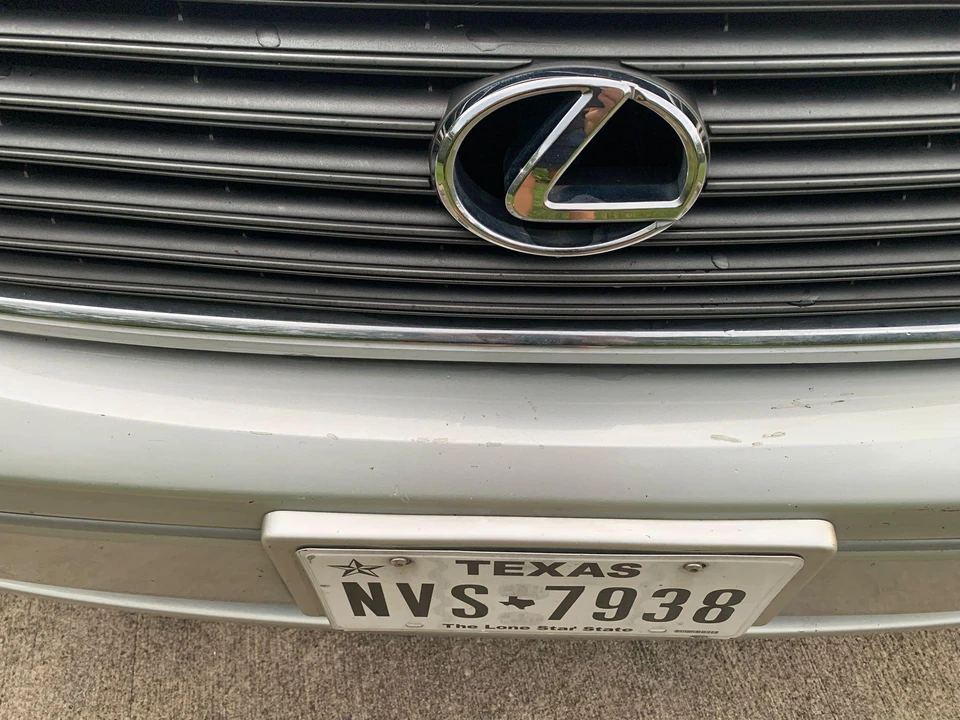 2002 Lexus LS 3rd Gen - Image 16 of 31