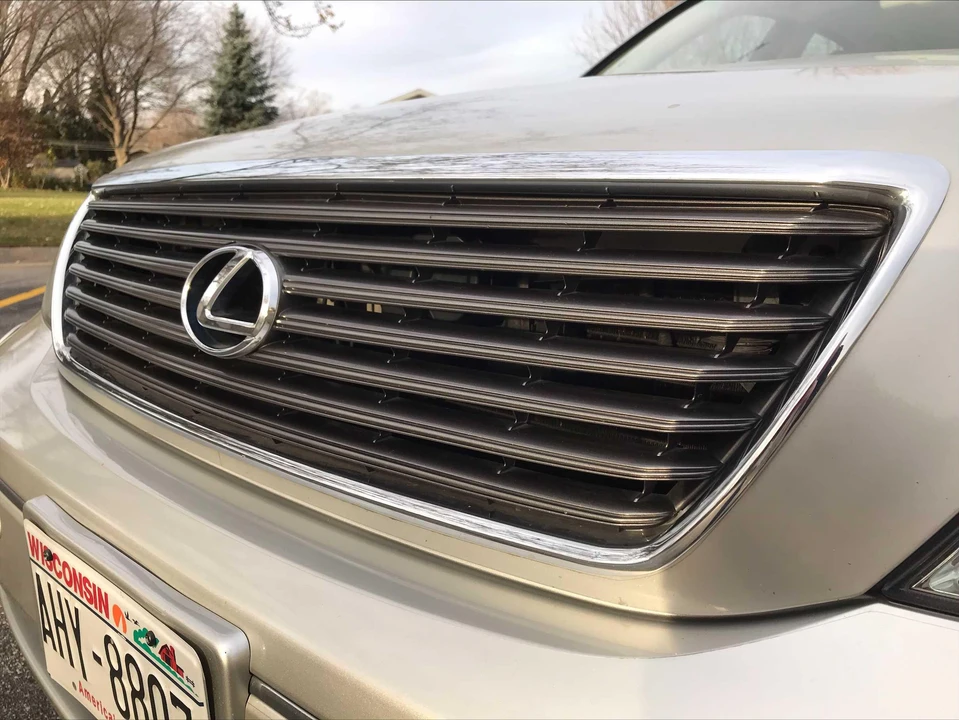2002 Lexus LS 3rd Gen - Image 24 of 31