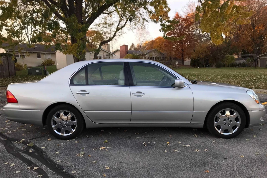 2002 Lexus LS 3rd Gen - Image 3 of 31