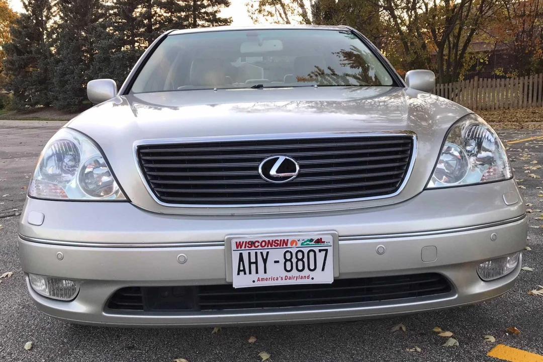 2002 Lexus LS 3rd Gen - Image 2 of 31