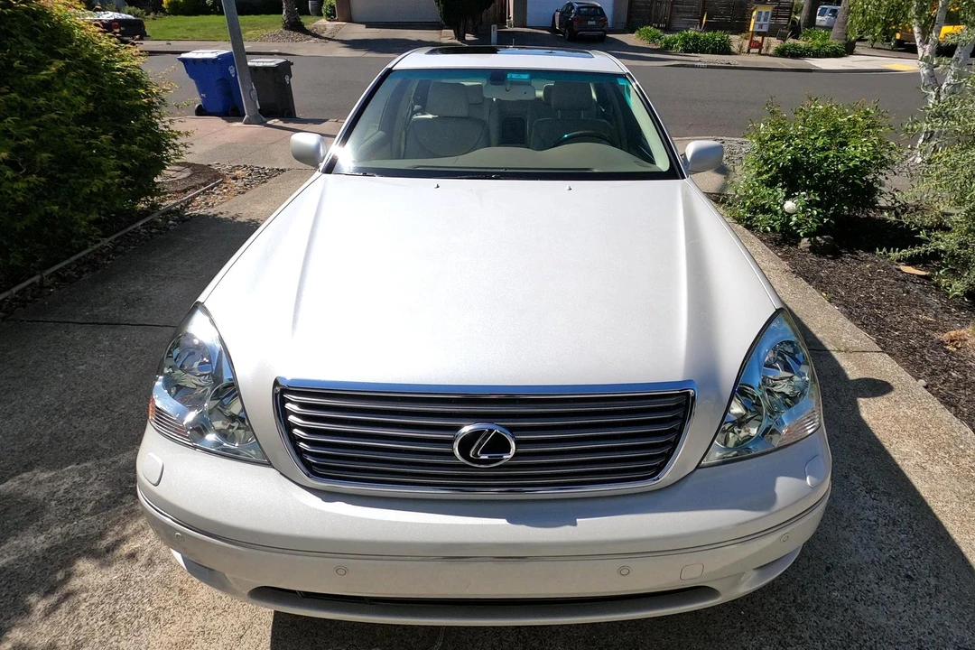 2002 Lexus LS 3rd Gen - Image 2 of 14