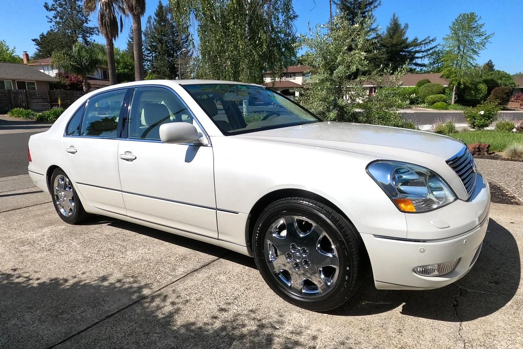 2002 Lexus LS 3rd Gen - Image 3 of 14