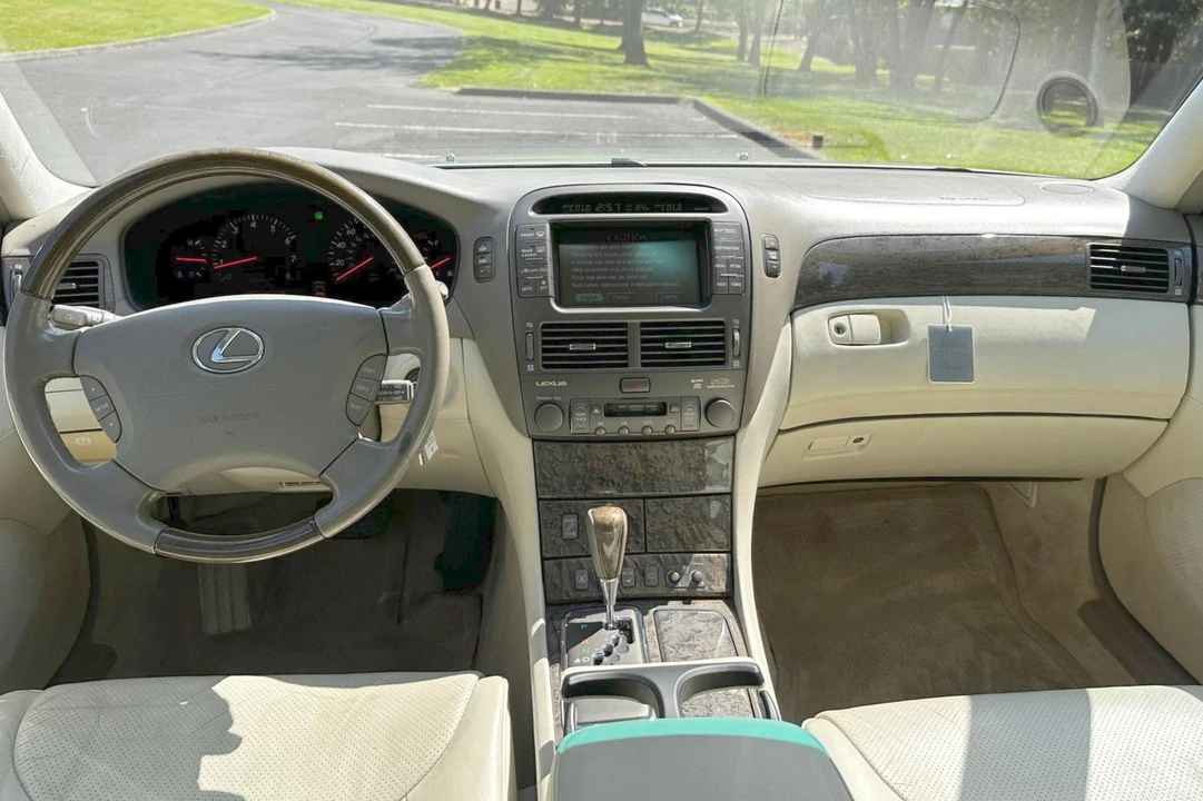 2002 Lexus LS 3rd Gen - Image 31 of 31