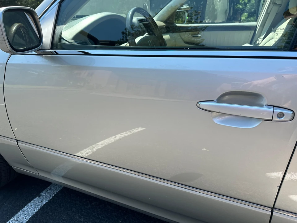 2002 Lexus LS 3rd Gen - Image 16 of 31