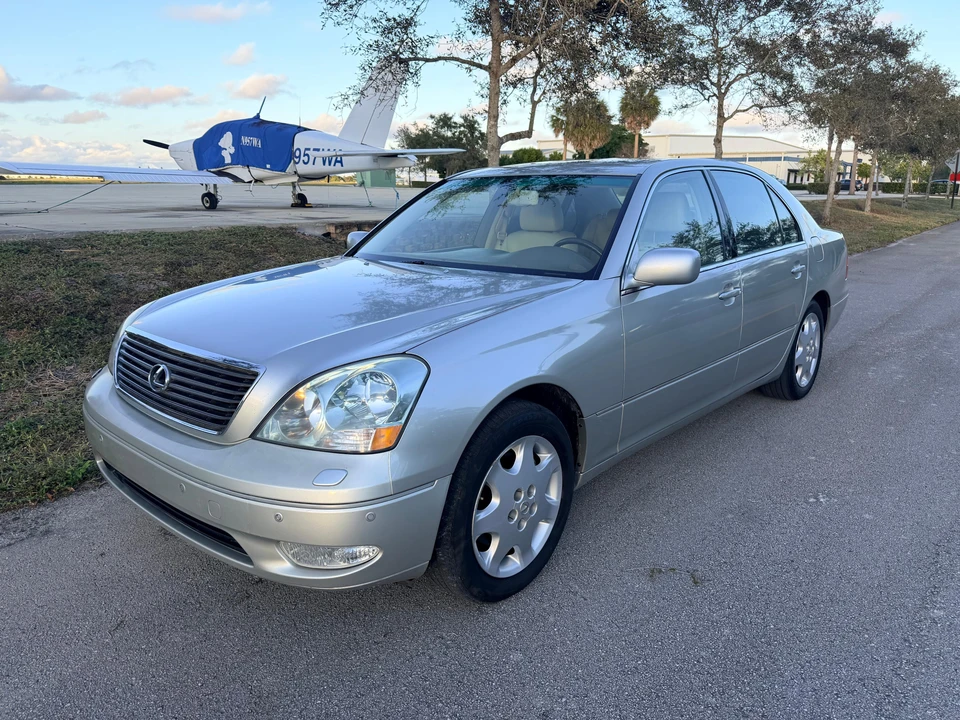 2002 Lexus LS 3rd Gen - Image 6 of 31