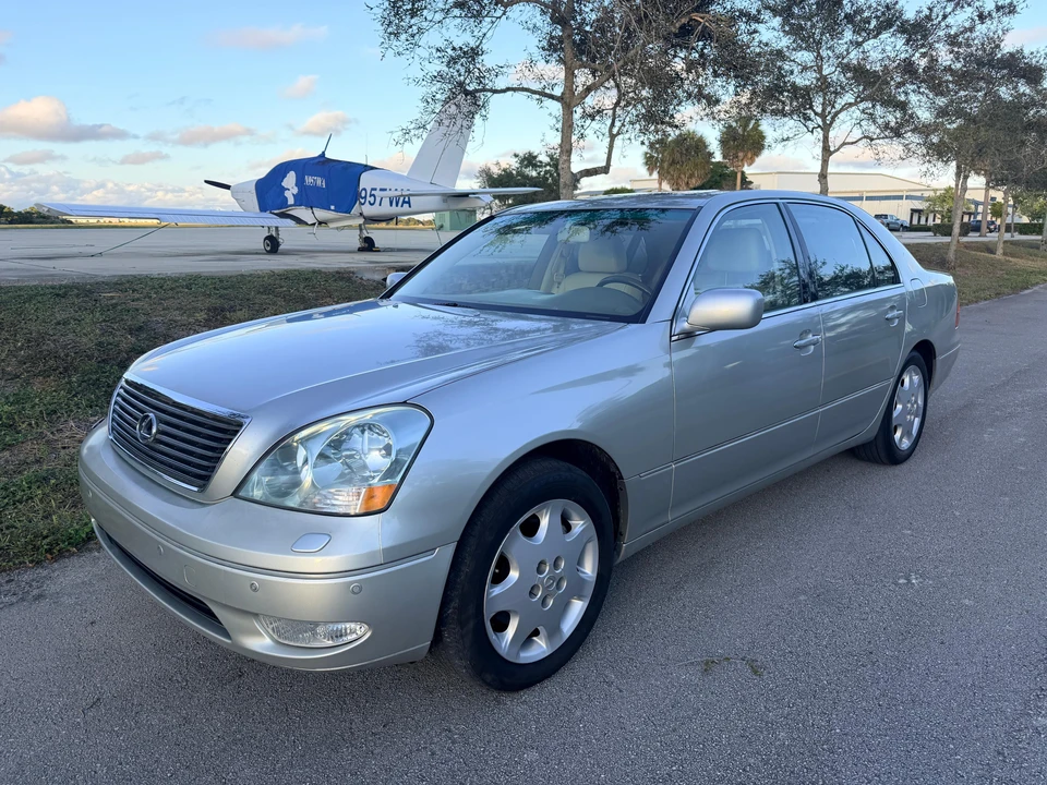 2002 Lexus LS 3rd Gen - Image 8 of 31