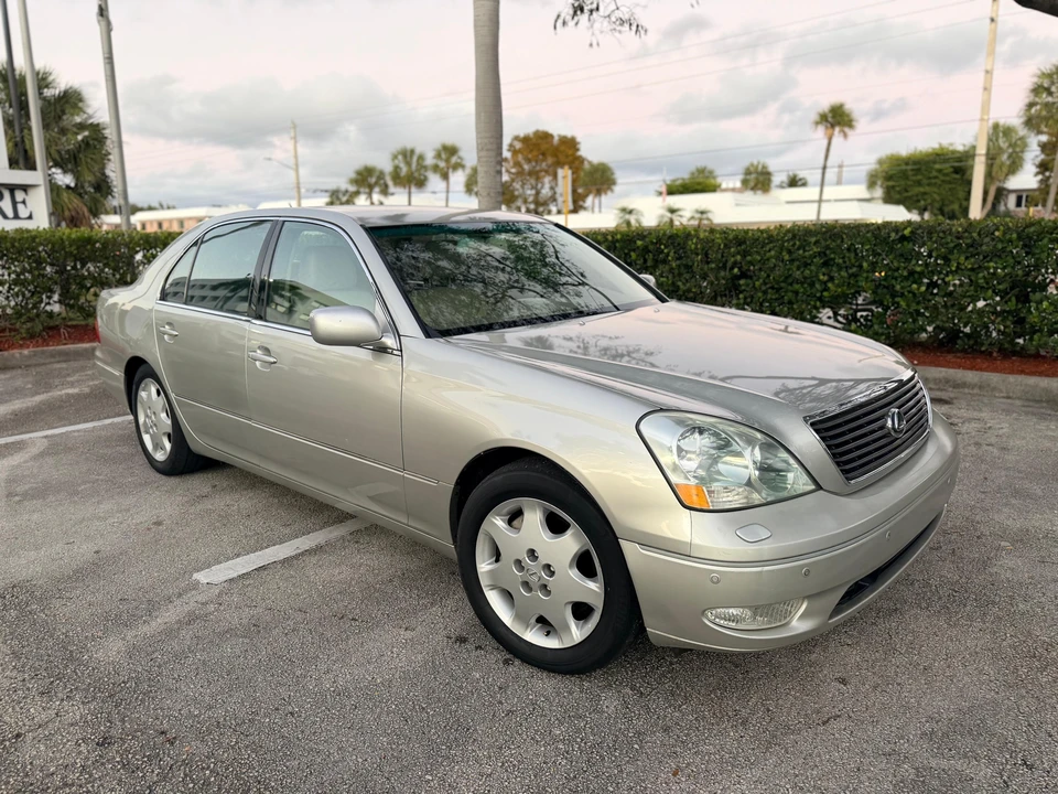2002 Lexus LS 3rd Gen - Image 21 of 31
