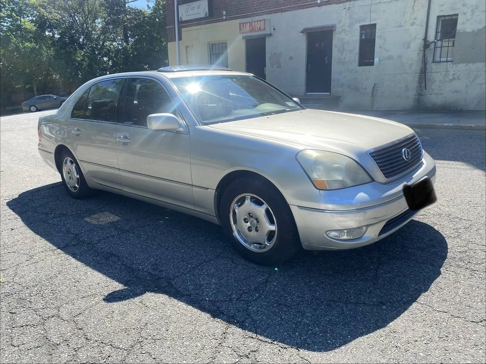 2002 Lexus LS 3rd Gen - Image 8 of 12