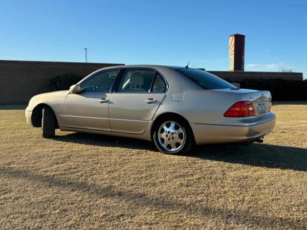 2002 Lexus LS 2nd Gen - Image 3 of 15