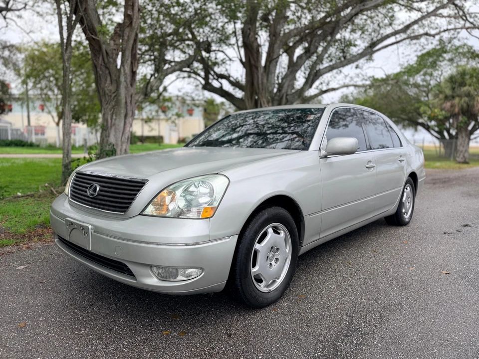 2002 Lexus LS 3rd Gen - Image 8 of 31