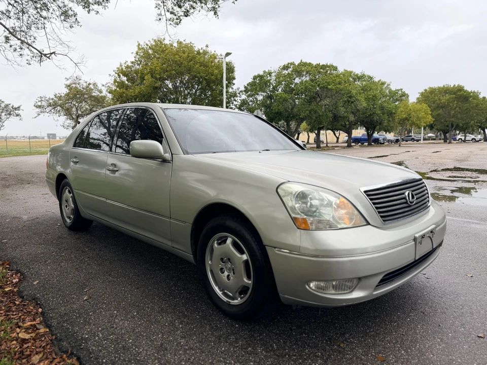 2002 Lexus LS 3rd Gen - Image 30 of 31