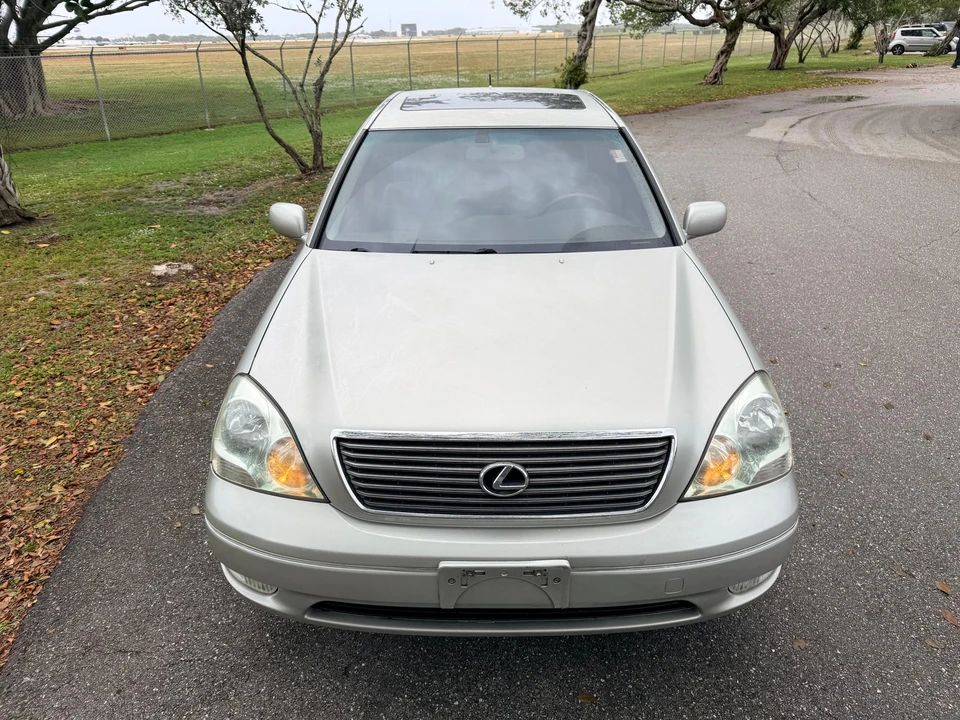 2002 Lexus LS 3rd Gen - Image 6 of 31