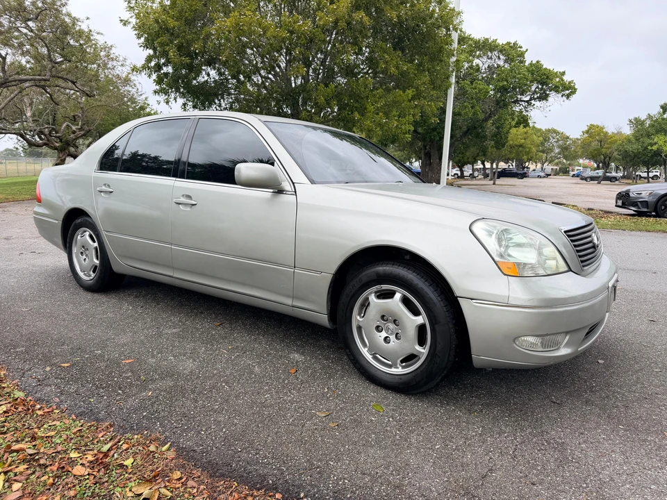2002 Lexus LS 3rd Gen - Image 28 of 31