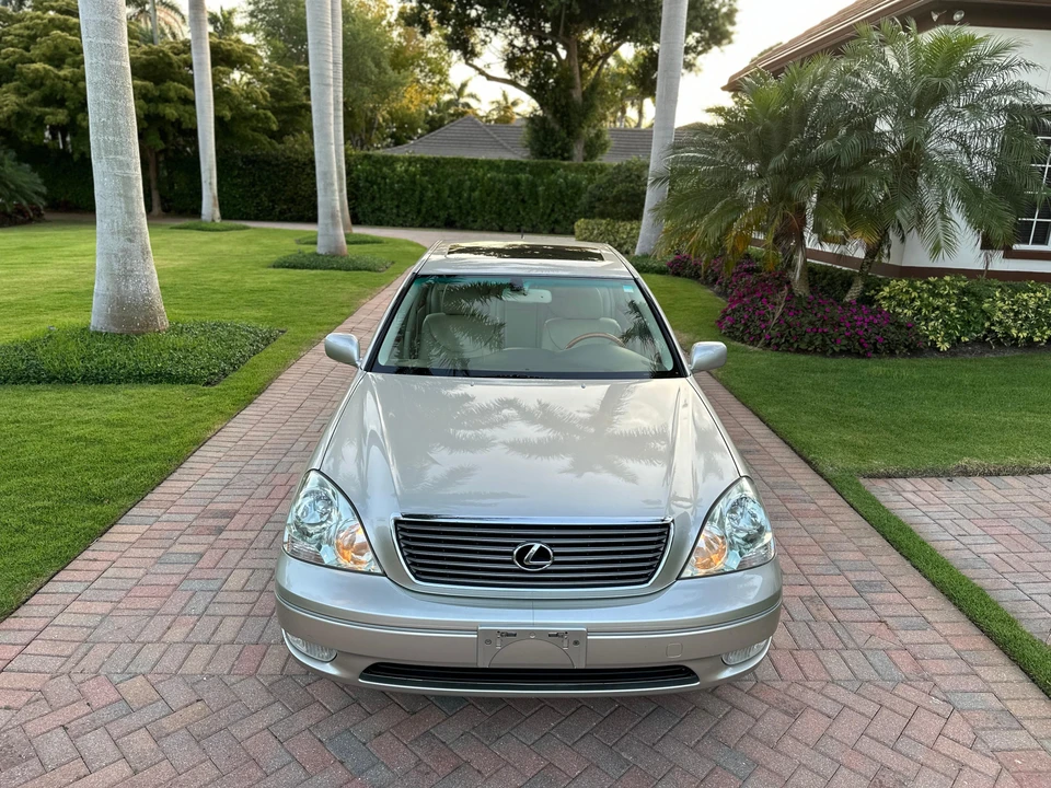 2002 Lexus LS 3rd Gen - Image 7 of 31