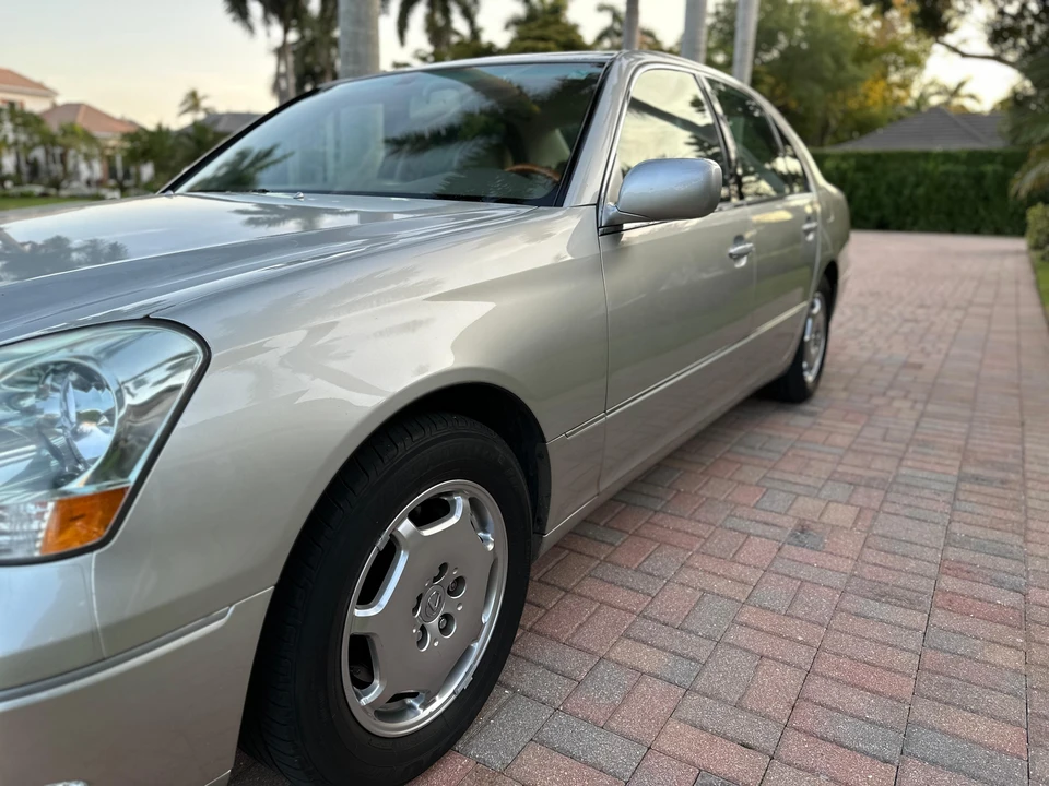 2002 Lexus LS 3rd Gen - Image 30 of 31