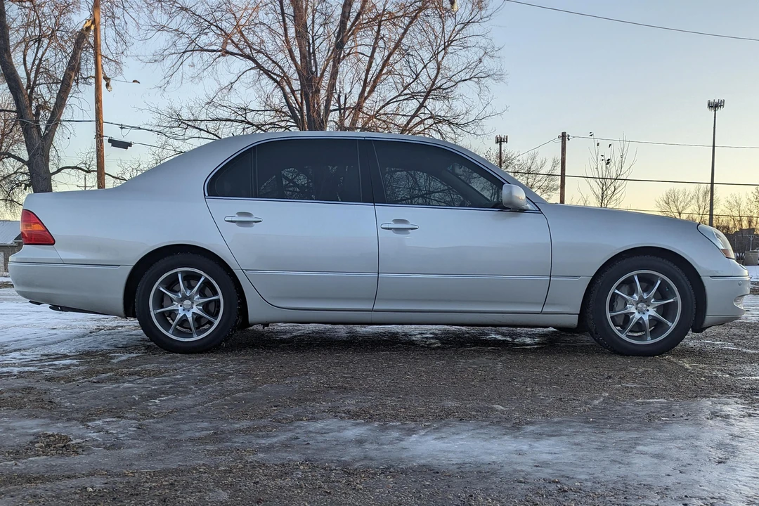 2002 Lexus LS 3rd Gen - Image 3 of 31