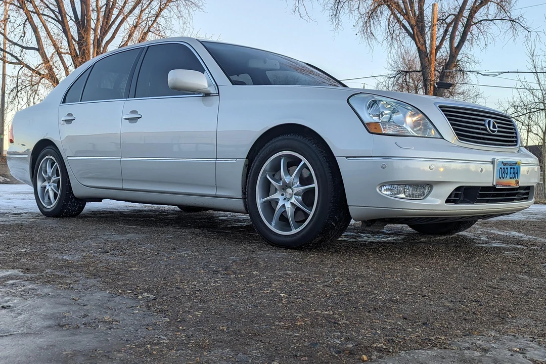 2002 Lexus LS 3rd Gen - Image 15 of 31