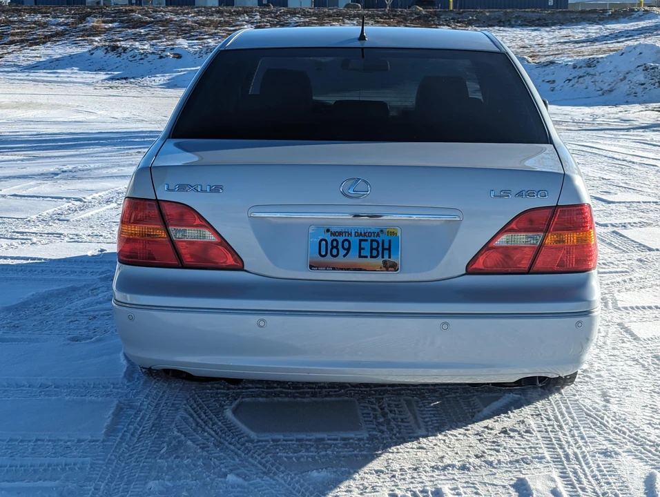 2002 Lexus LS 3rd Gen - Image 9 of 31