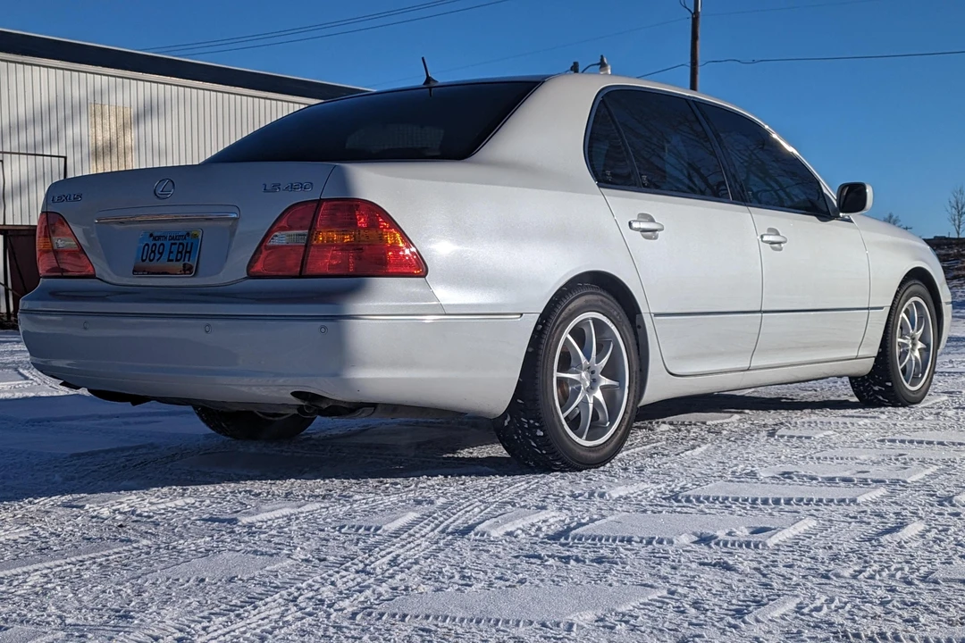 2002 Lexus LS 3rd Gen - Image 10 of 31