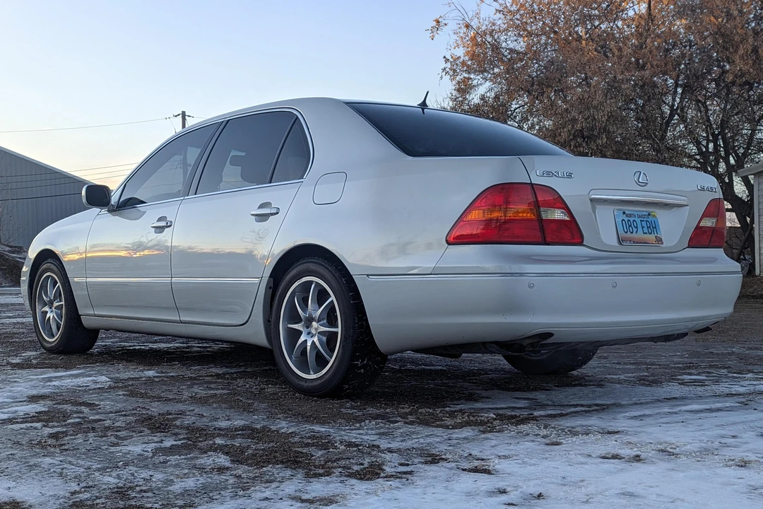 2002 Lexus LS 3rd Gen - Image 4 of 31
