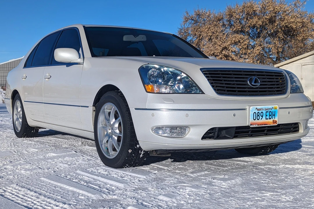 2002 Lexus LS 3rd Gen - Image 16 of 31