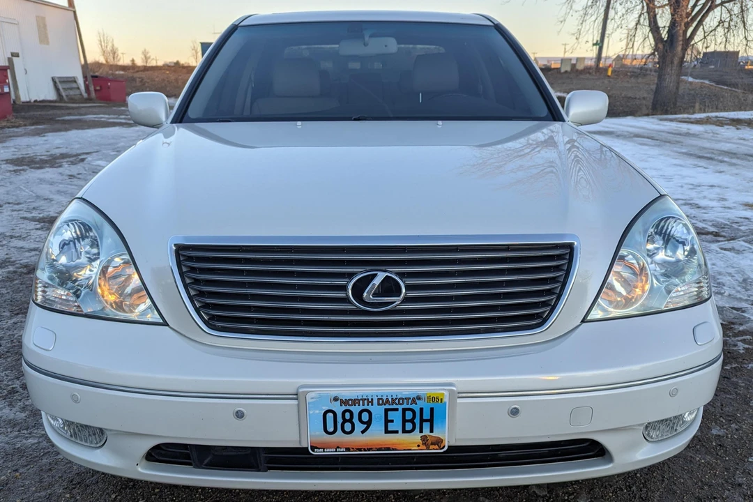 2002 Lexus LS 3rd Gen - Image 2 of 31