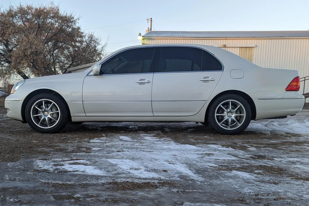 2002 Lexus LS 3rd Gen - Image 8 of 31