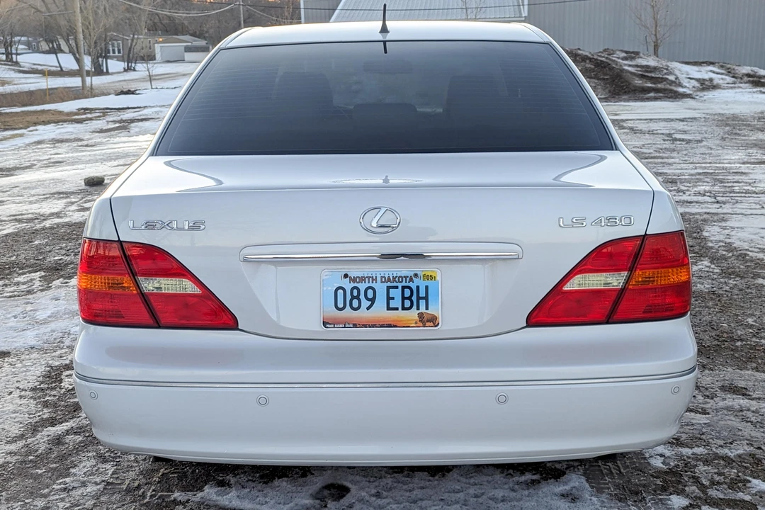 2002 Lexus LS 3rd Gen - Image 5 of 31