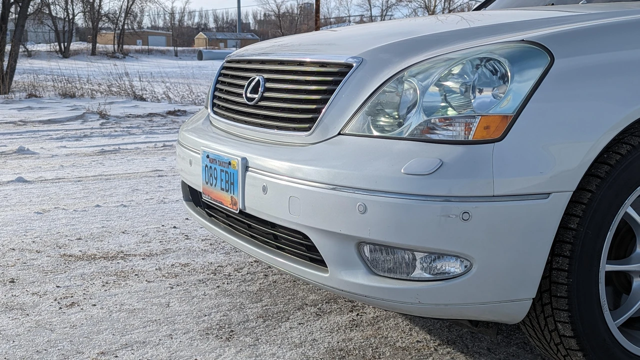 2002 Lexus LS 3rd Gen - Image 23 of 31