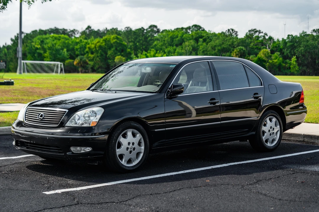 2002 Lexus LS 3rd Gen - Image 10 of 31