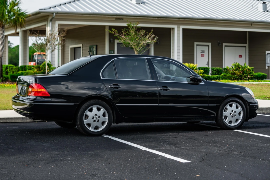2002 Lexus LS 3rd Gen - Image 28 of 31