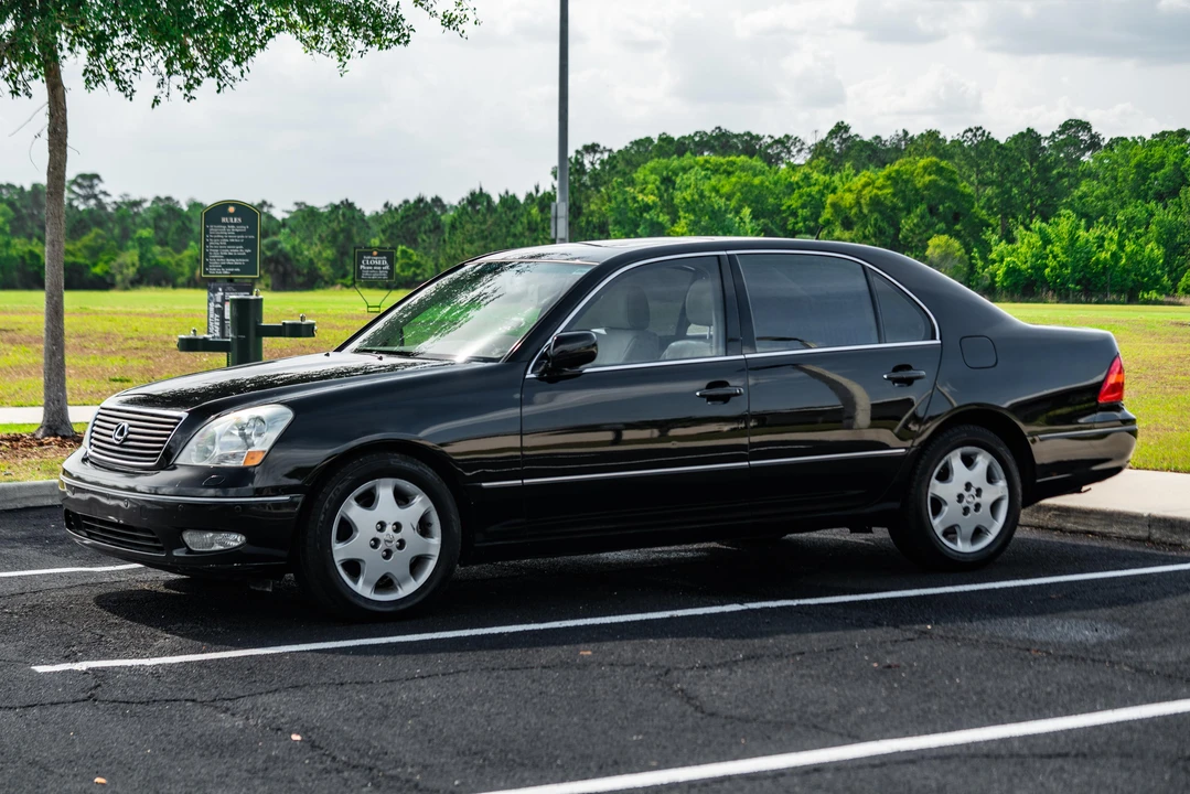 2002 Lexus LS 3rd Gen - Image 12 of 31