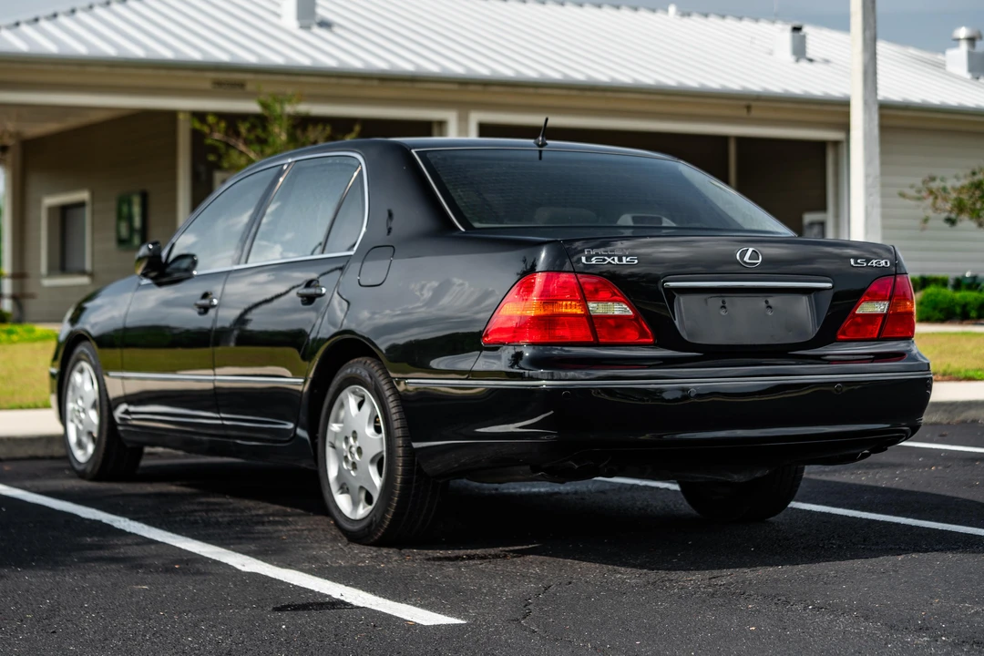 2002 Lexus LS 3rd Gen - Image 20 of 31