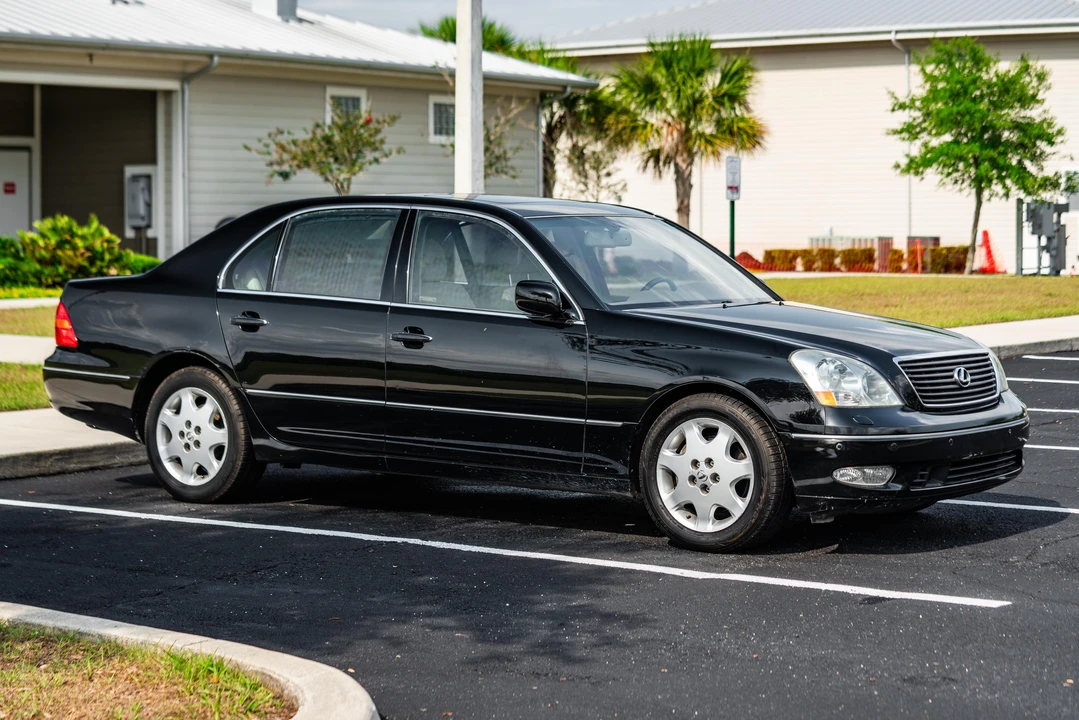 2002 Lexus LS 3rd Gen - Image 30 of 31