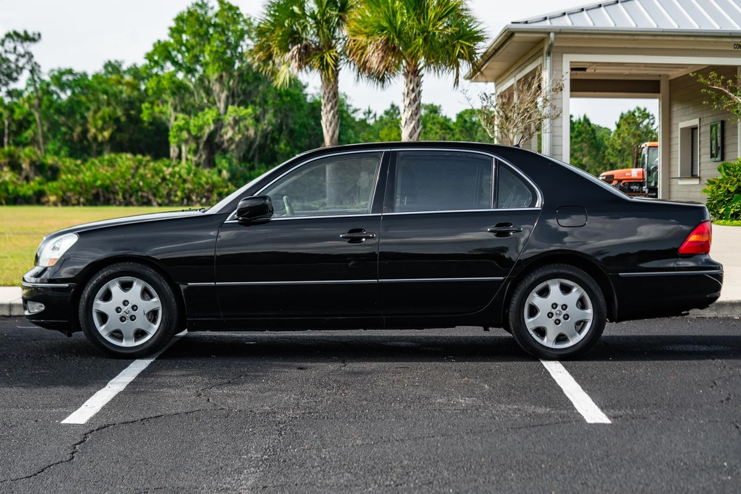 2002 Lexus LS 3rd Gen - Image 3 of 31