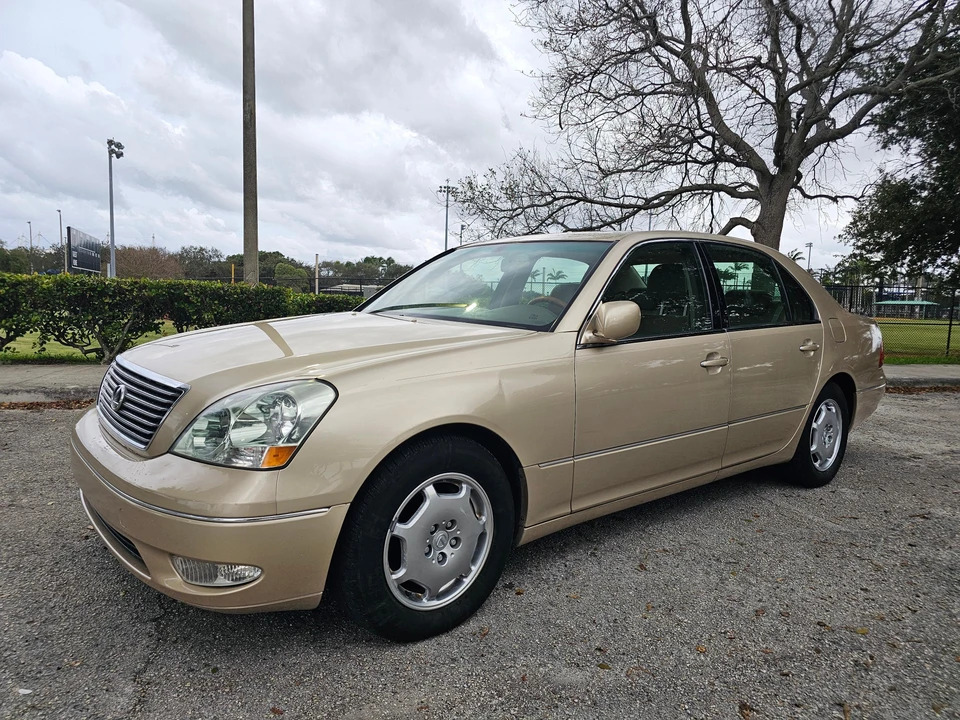 2002 Lexus LS 3rd Gen - Image 9 of 31