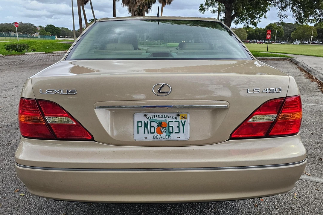 2002 Lexus LS 3rd Gen - Image 5 of 31