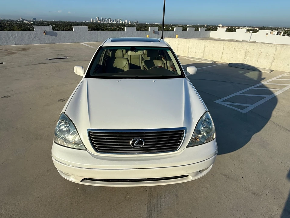 2002 Lexus LS 3rd Gen - Image 7 of 31