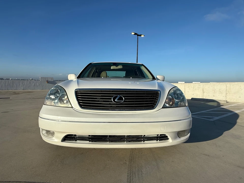 2002 Lexus LS 3rd Gen - Image 8 of 31
